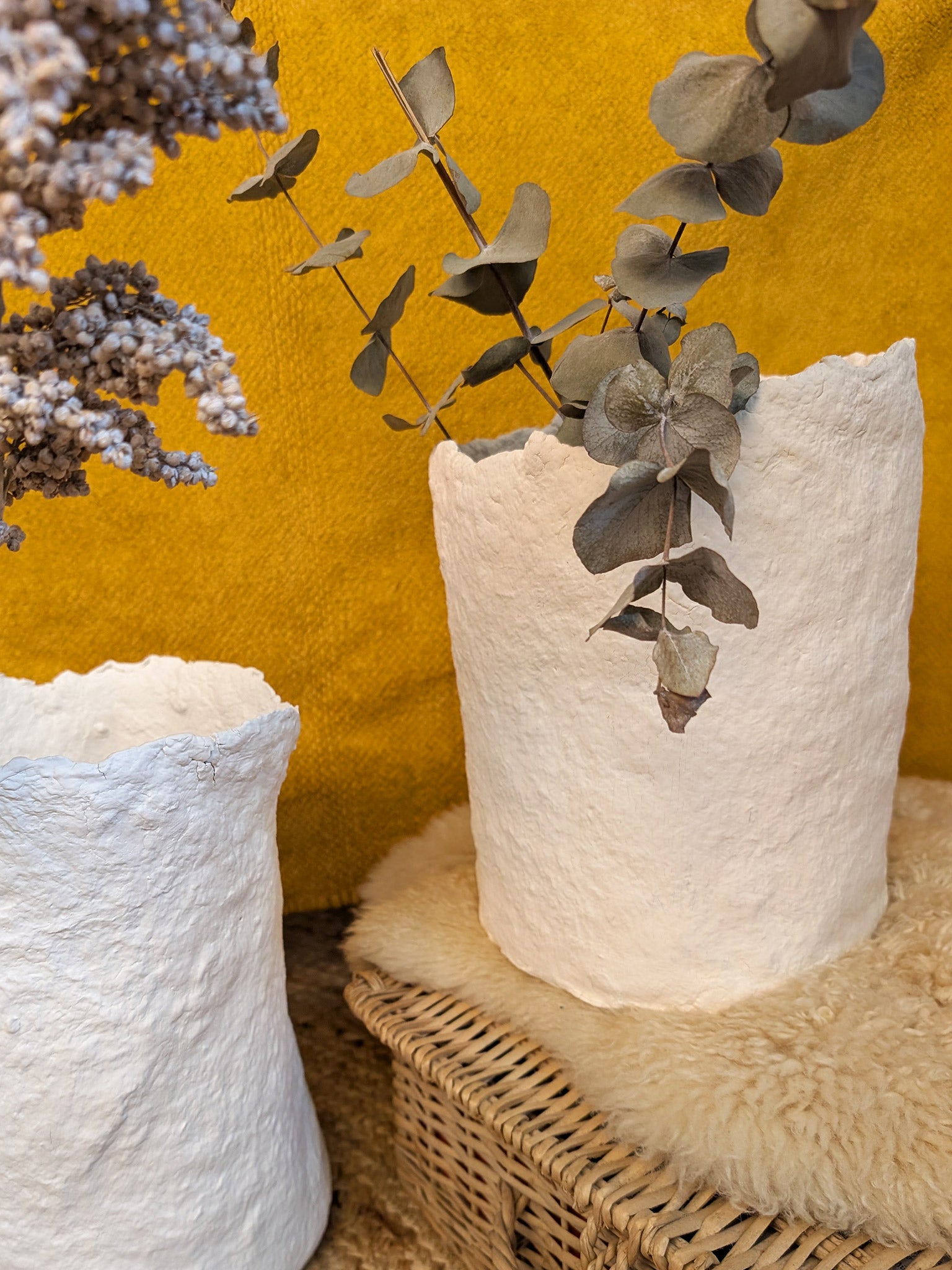 Papiermaché Vase - groß - handgemachte Statement -Deko im Boho Stil - beige