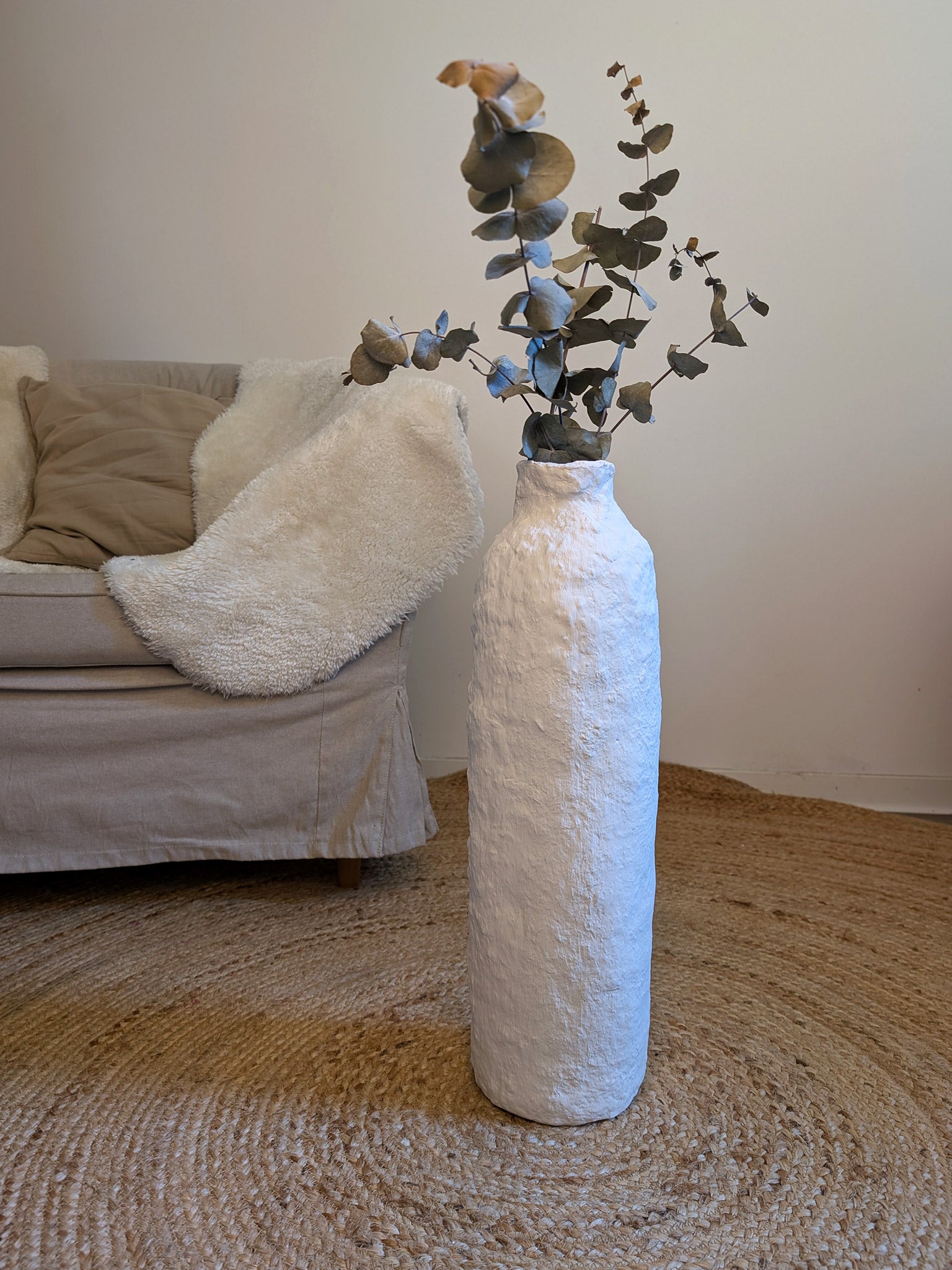 Papiermaché Bodenvase - handgemachte Statement - Deko im Boho Stil - beige