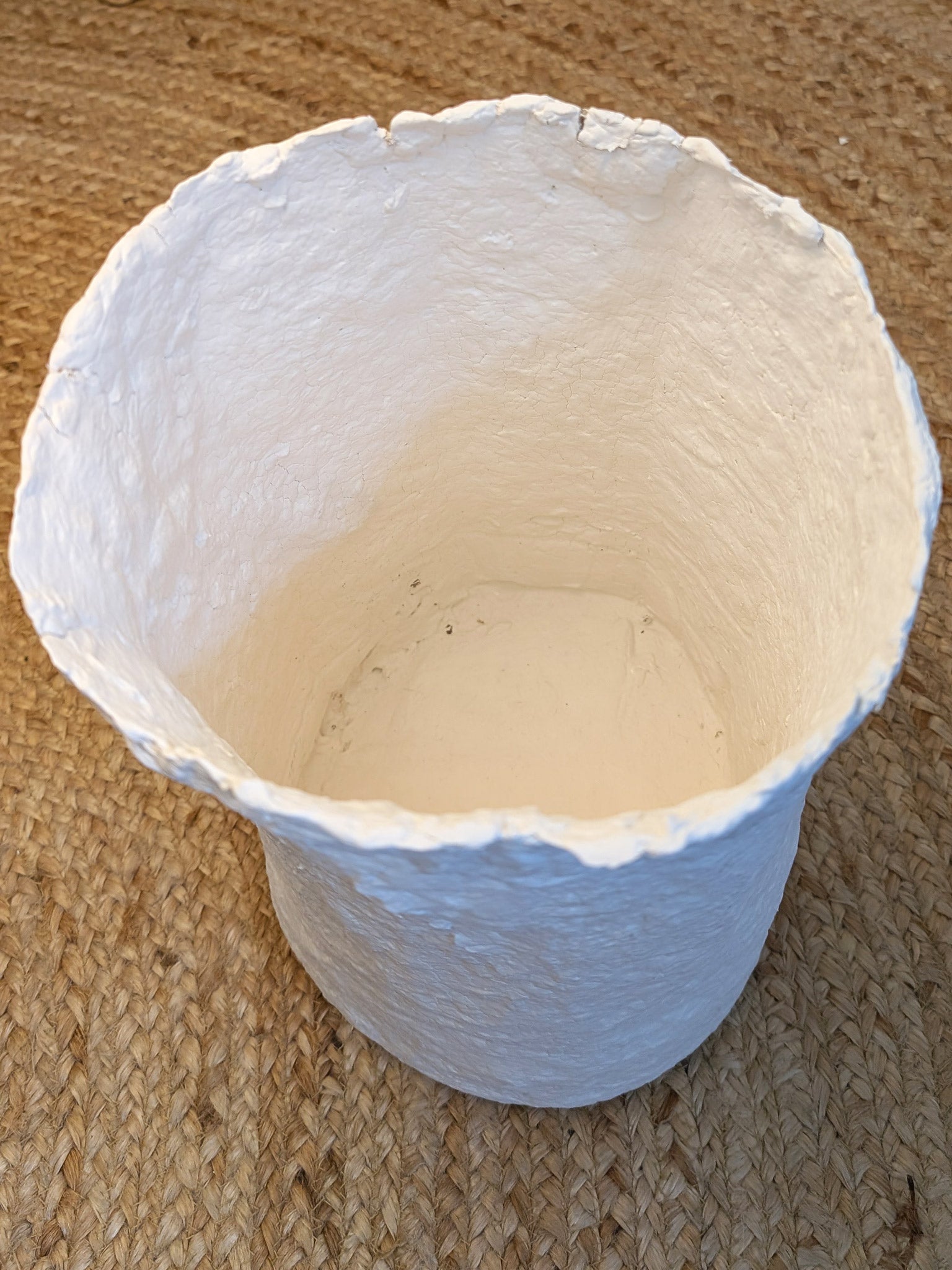 Papiermaché Vase - handgemachte Statement - Deko im Boho Stil - beige