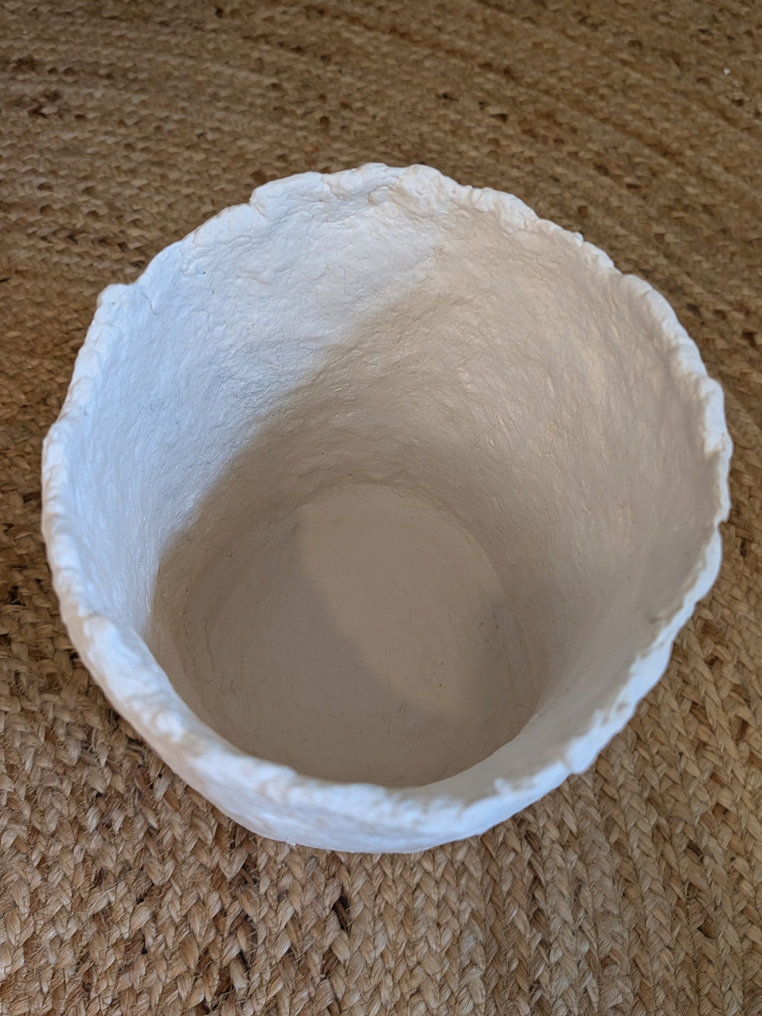 Papiermaché Vase - handgemachte Statement - Deko im Boho Stil - beige