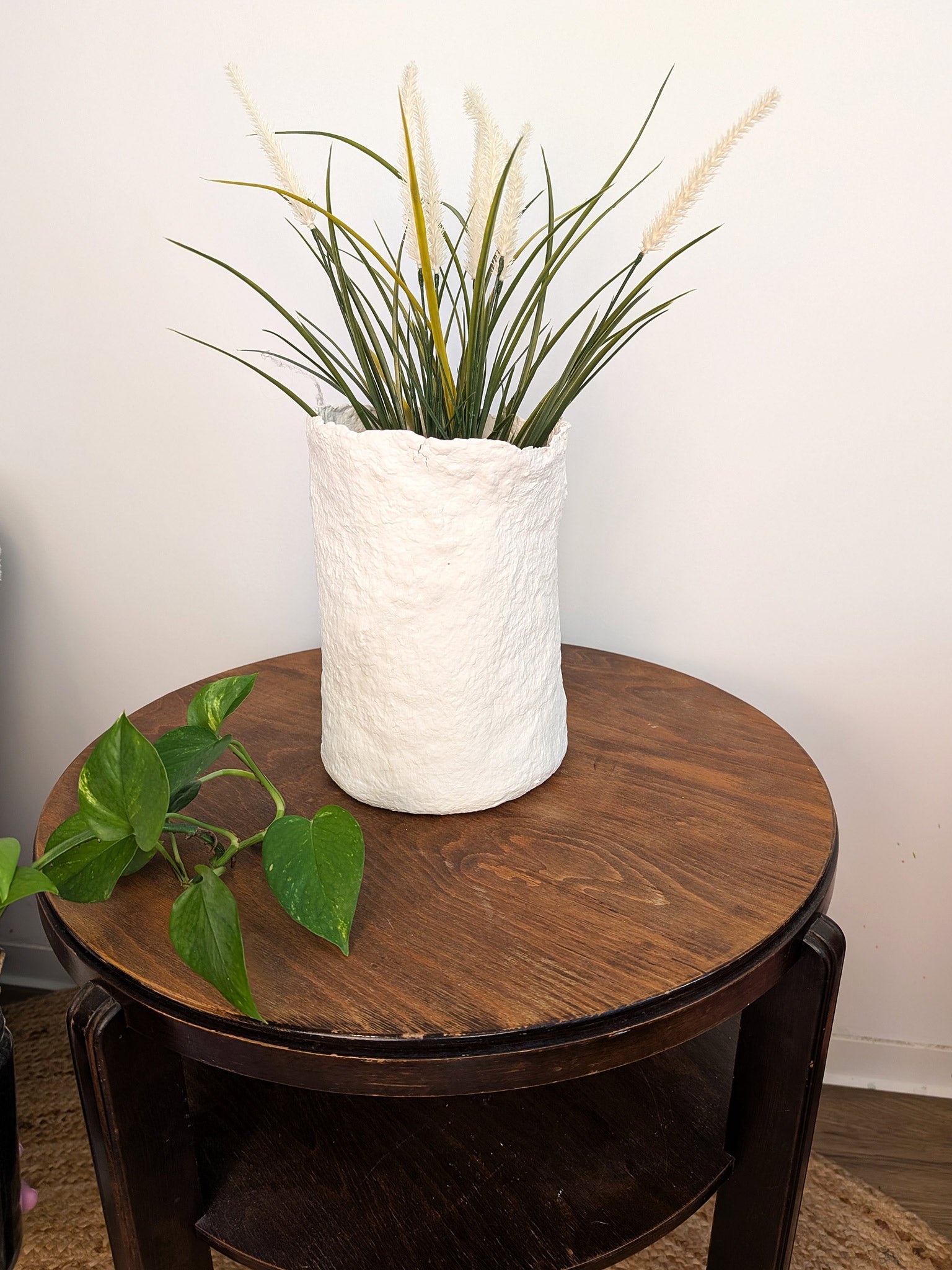 Papiermaché Vase - handgemachte Statement - Deko im Boho Stil - beige