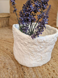Papiermaché Vase - zylindrisch - handgemachte Statement -Deko im Boho Stil - beige