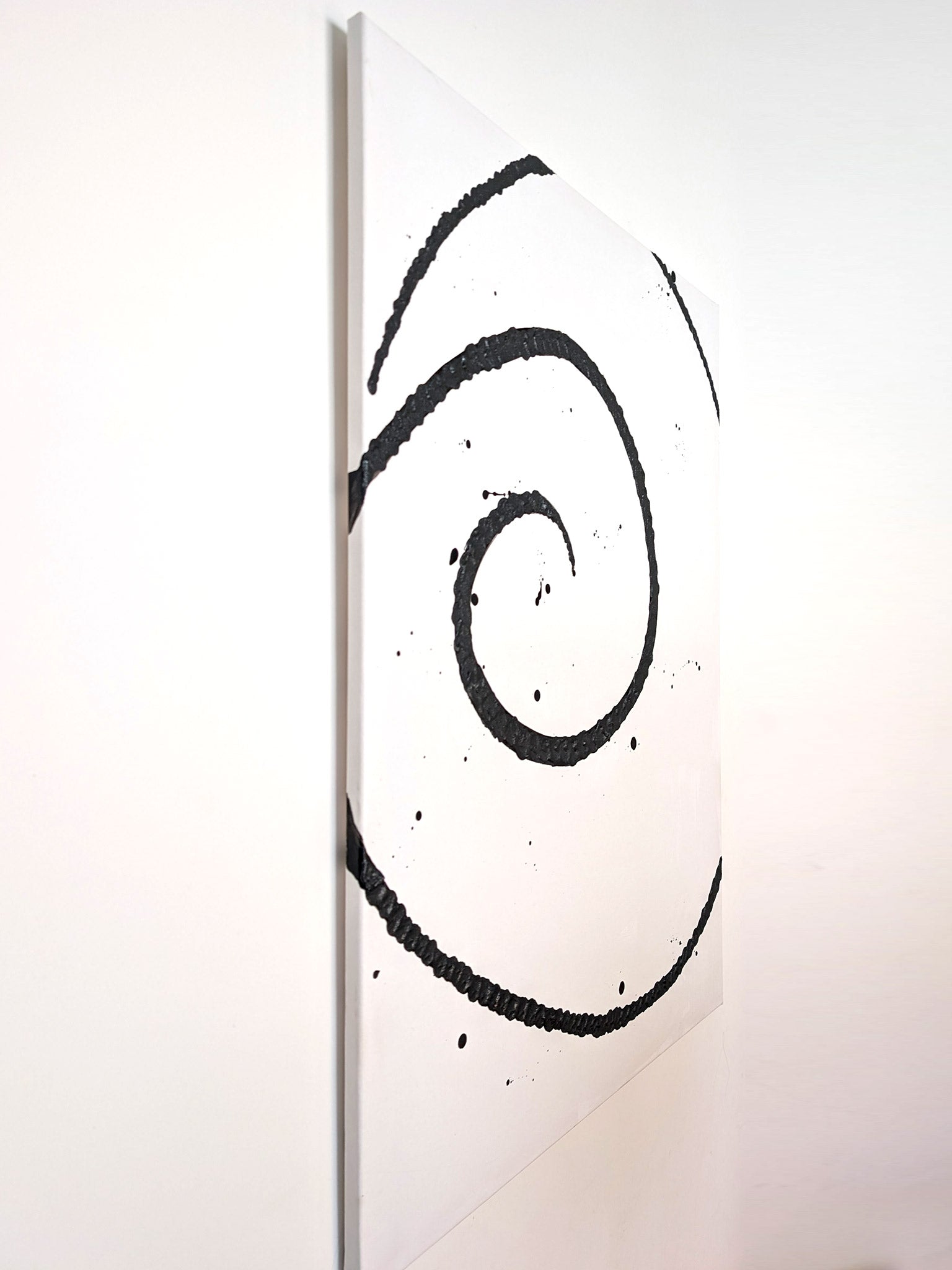 Abstraktes Schwarz - Weiß  Leinwandkunstwerk mit Linienführung - Minimalistisches Wandbild