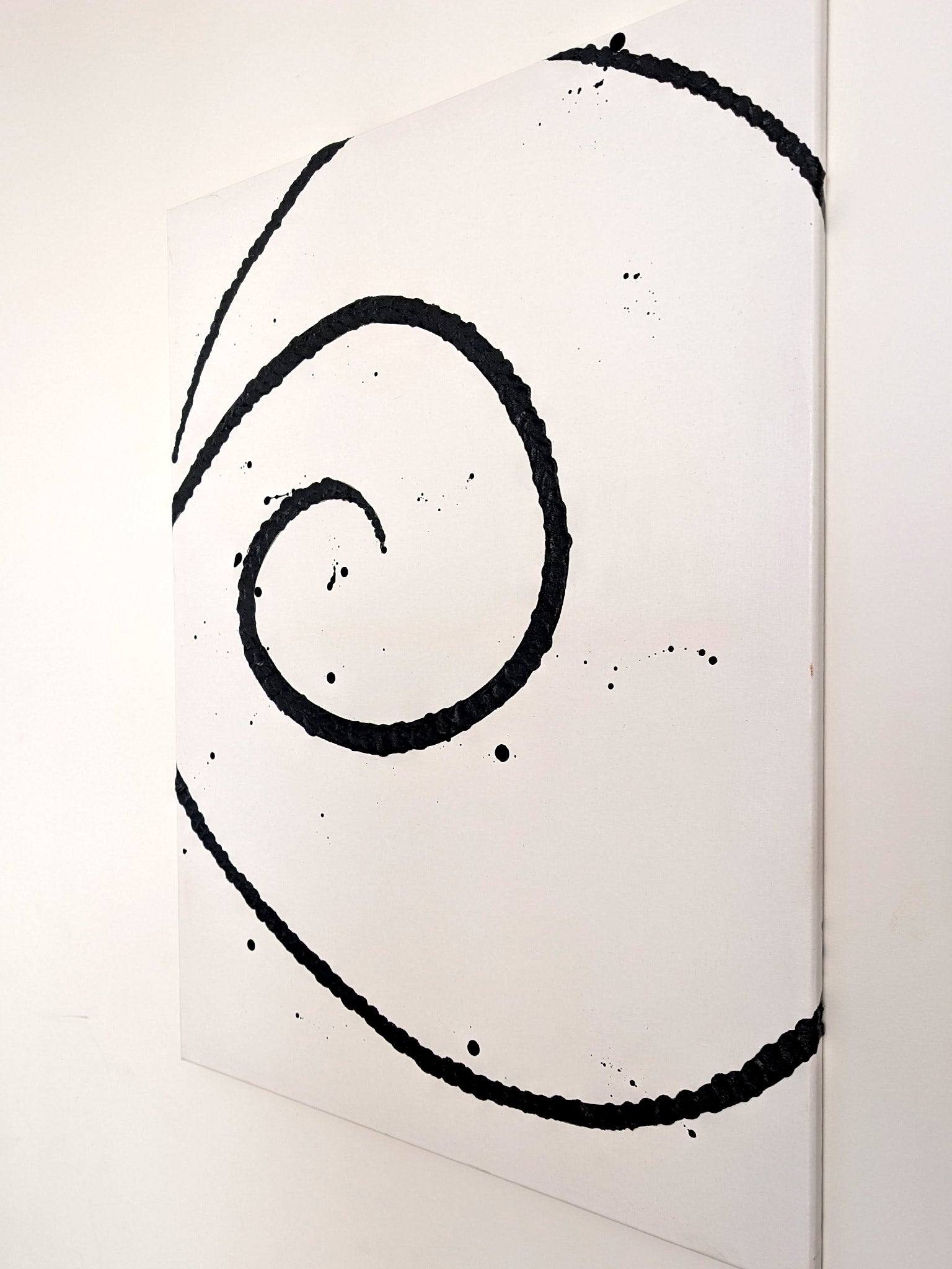 Abstraktes Schwarz - Weiß  Leinwandkunstwerk mit Linienführung - Minimalistisches Wandbild