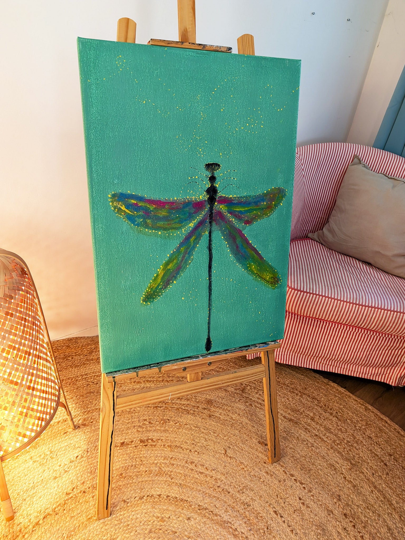 Libelle Kunst auf Leinwand mit grünem Hintergrund - Lebendiges harmonisches Wandbild
