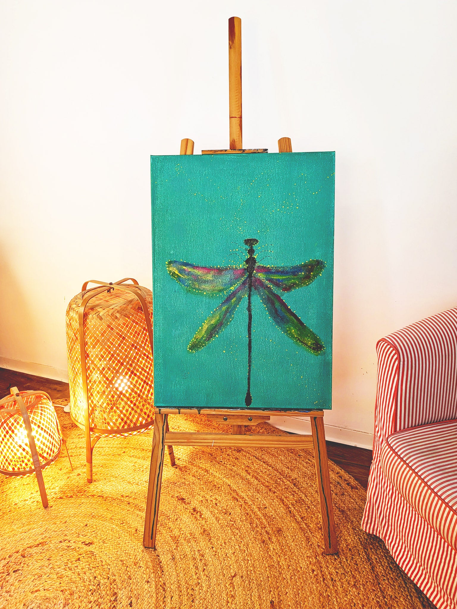 Libelle Kunst auf Leinwand mit grünem Hintergrund - Lebendiges harmonisches Wandbild