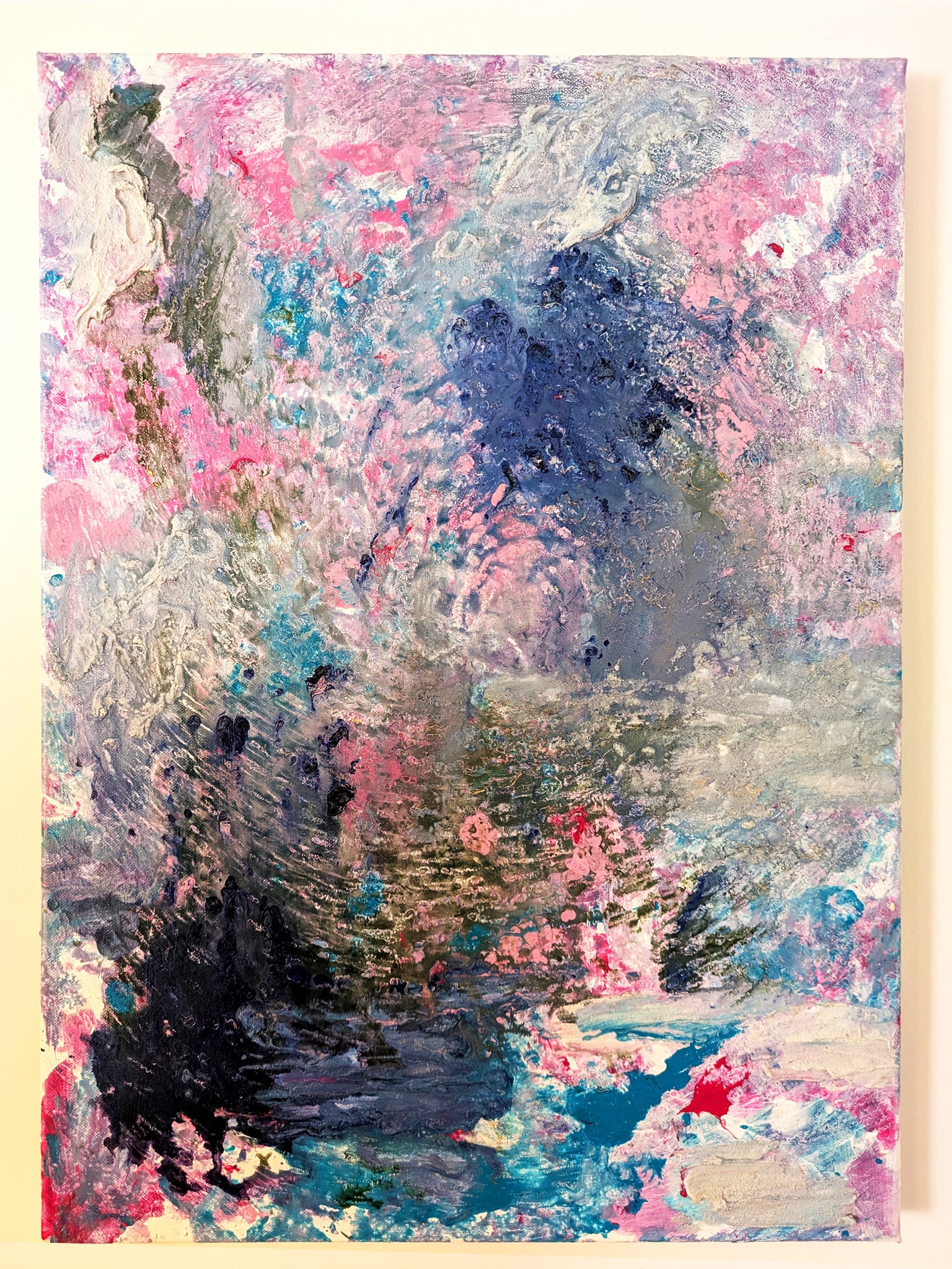 Abstraktes Leinwandbild in Lila und Blau - Modernes Farbenspiel - kreative Wandgestaltung