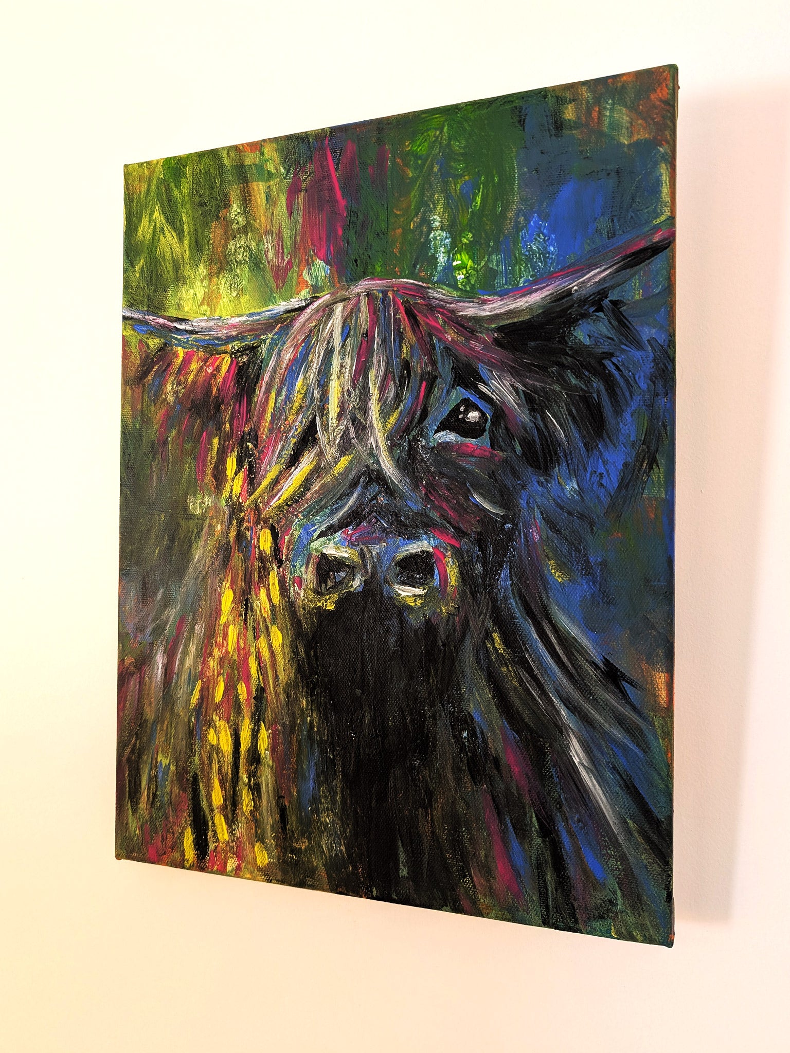 Highland Cow - Leinwandkunst - Charmantes, naturverbundenes Tierporträt für Zuhause