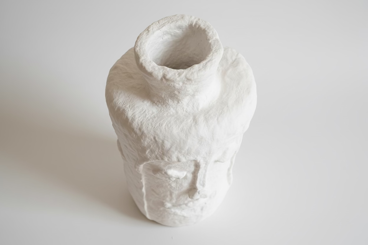 Papiermaché Vase - Gesicht - mittel - rund - handgemachte Statement - Deko im Boho Stil - beige