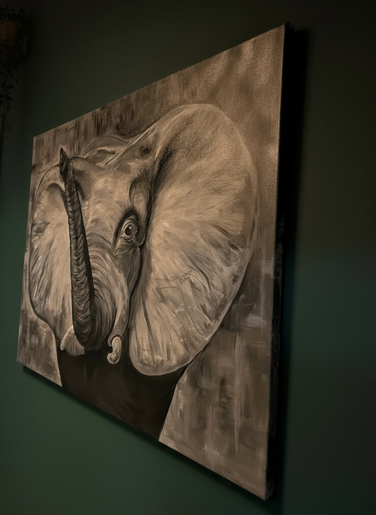 Großer freundlicher Elefant schwarz weiß